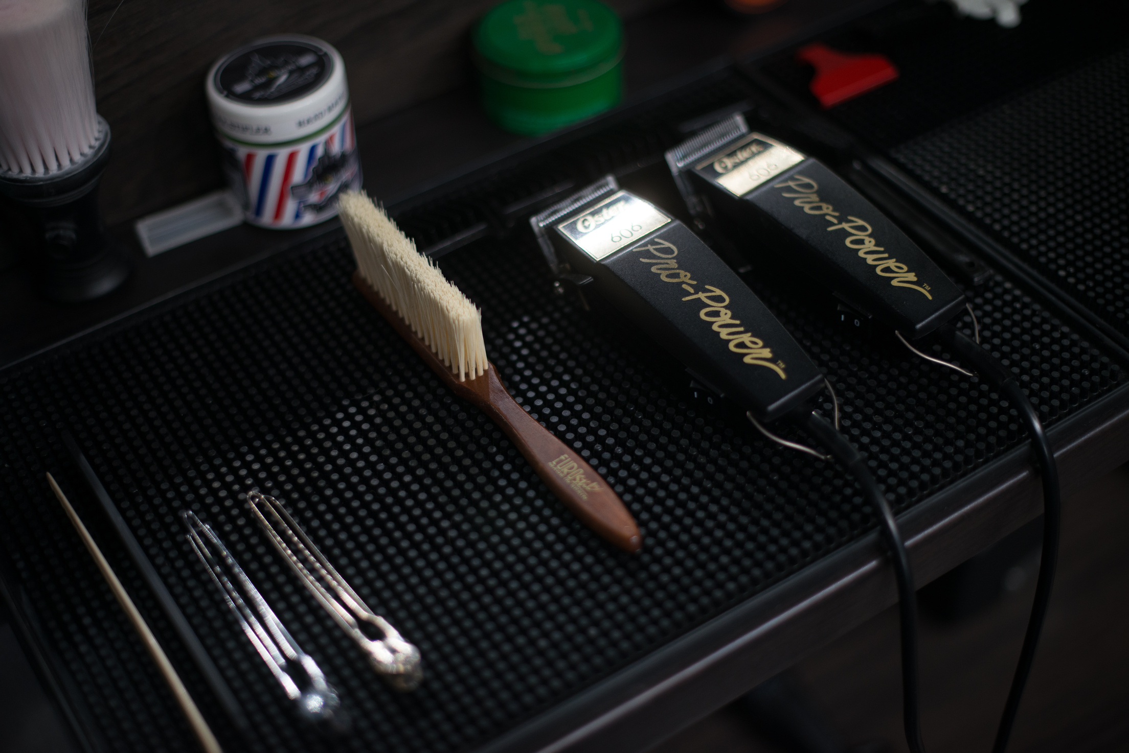 Tow Black Hair Clippers